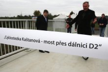 Slavnostní otevření cyklistické stezky Kaštanová – most přes dálnici D2