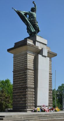 pomník: Rudoarmějec
