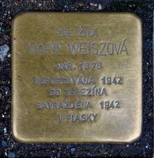 jiná realizace: uctění památky oběti okupace - M. Weiszová