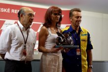 Předání IRTA Trofeje pro Automotodrom Brno