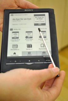 Knihovna Jiřího Mahena v Brně zahájila službu půjčování čteček elektronických knih