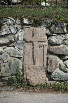 kříž: křížový kámen