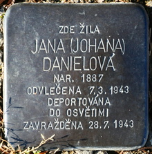 jiná realizace: uctění památky obětí romského holocaust - J. Danielová