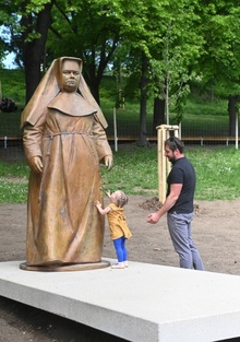 img33050.jpg