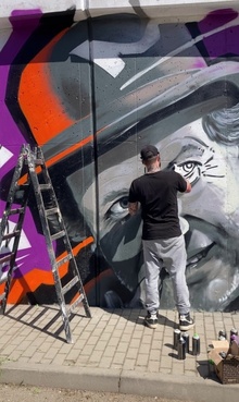 graffiti: Pocta herci Jiřímu Pechovi