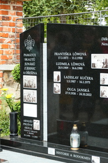 pamětní deska: skauti z Jehnic a Ořešína