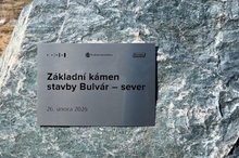 základní kámen: stavba Bulvár - sever