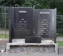 img37200.jpg