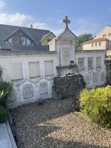 img37910.jpg