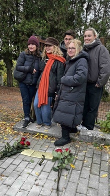 img38071.jpg